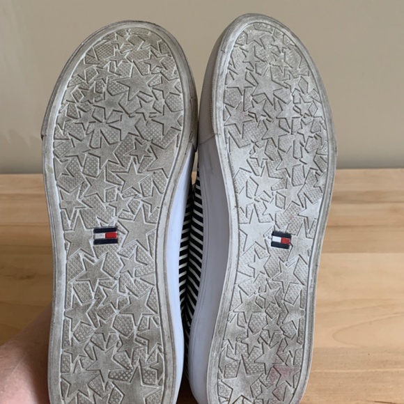 Pre-loved Tommy Hilfiger Striped Slip-on Sneakers with Studded Accents - Picture 8 of 8